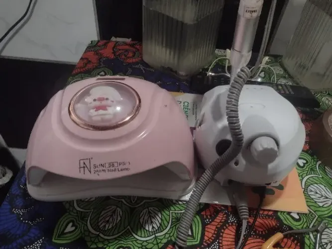 Cabine e moto pra alongamentos de unhas
