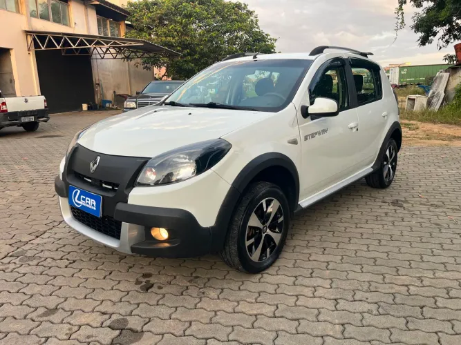 Renault Sandero Stepway Hi-power 1.6 8V 5P 2014