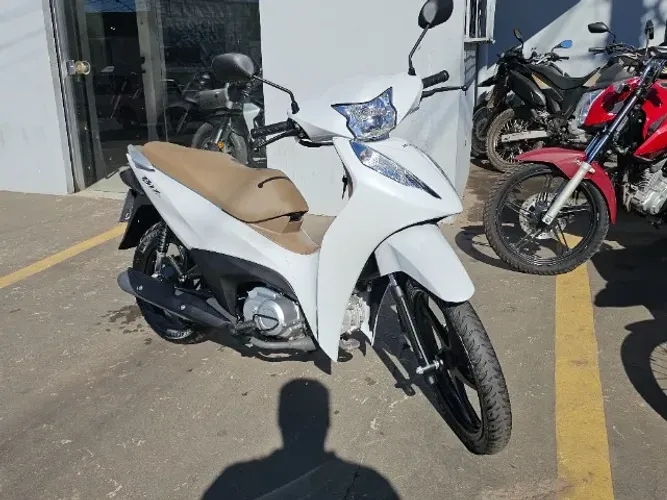 BIZ 125 EX 2025