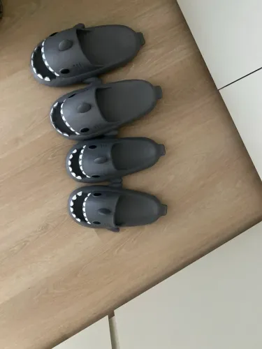 Chinelo tubarão