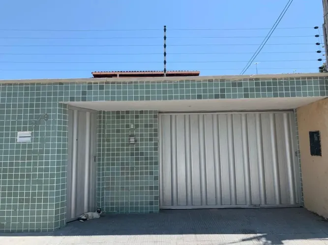 Casa ampla em excelente localização