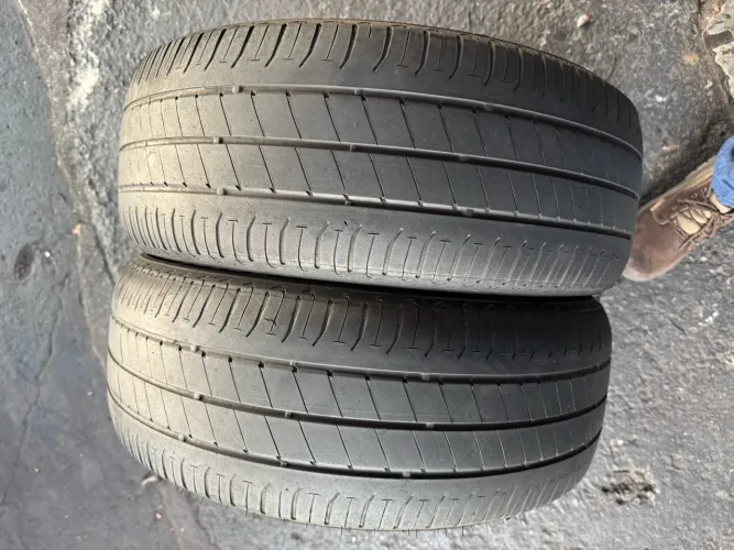 Par de Pneus Bridgestone Ecopia EP150 205/55R16, 60% vida útil