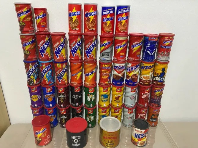 Latas Nescau vazias coleção