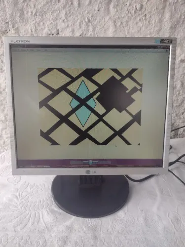 Monitor LG Flaton
