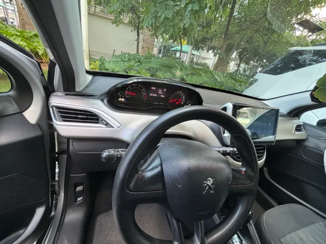 Peugeot 2008 Allure 1.6 Flex 16V 5P Aut. 2022