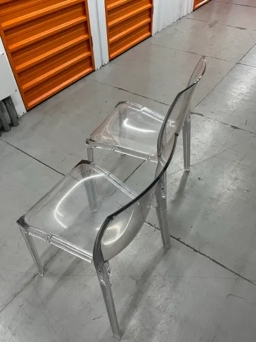 Cadeira transparente tock stock em acrílico 