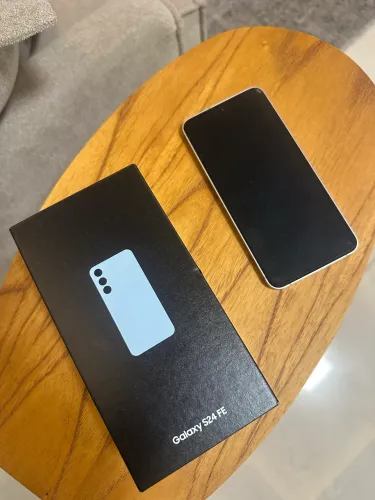 APARELHO SAMSUNG S24 FE - Pouco uso.