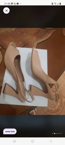Sandalia Santa Lolla couro
