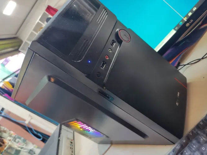 CPU i5 12ram CS War Zone retirada no Paranoá
