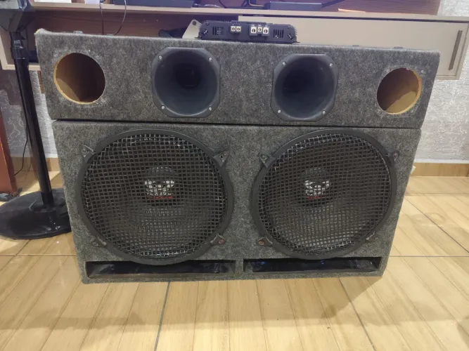 Son automotivo com módulo