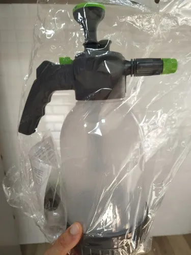 Pulverizador Manual de Pressão 2 Litros - Versátil, Prático e Eficiente