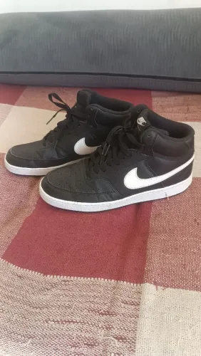 Tênis Cano Alto Nike Court Vision Mid