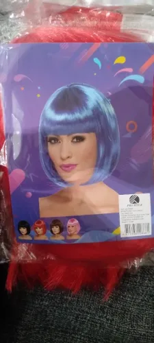 Peruca Chanel vermelha ?