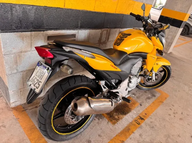 Cb 300 r