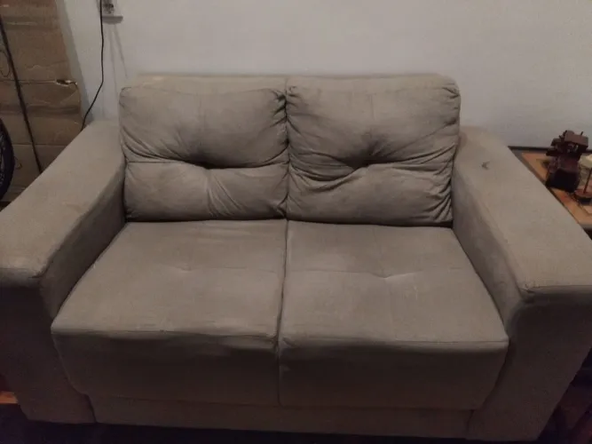 Vende-se Sofá com 3 lugares
