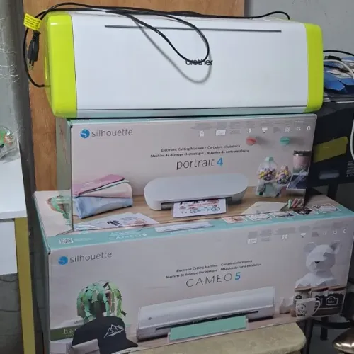 Maquina de Corte para Papelaria Personalizada( LEIA O ANÚNCIO)