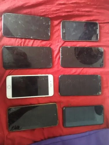 Vendo celulares quebrados (peças)