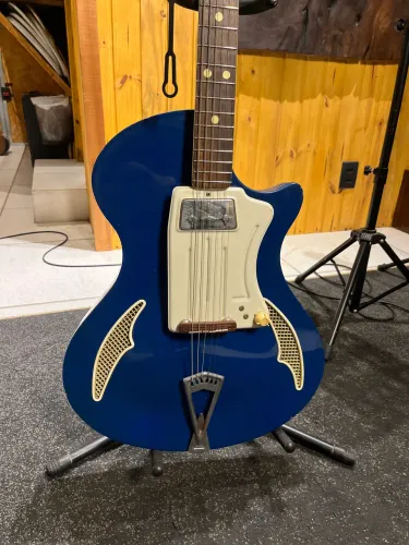 Guitarra Wandre Tri-Lam Blue Jeans italiana 1960
