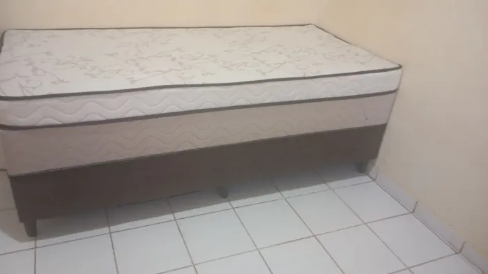 ? VENDO CAMA BOX SOLTEIRO (PRATICAMENTE NOVA! ?)
