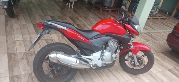 Moto top