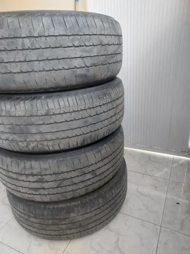 Vende-se pneus meia vida aro18