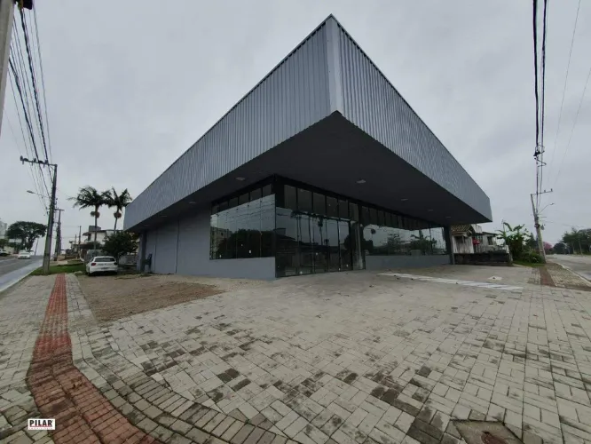 Pavilhão com 590m² para locação no bairro São Luiz