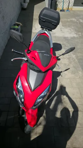 Honda elite 2019 bem conservada