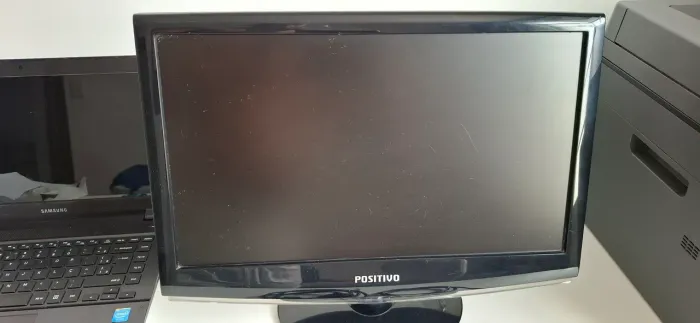 Monitor  positivo  20 polegadas  usado