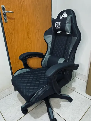 Cadeira gamer nova