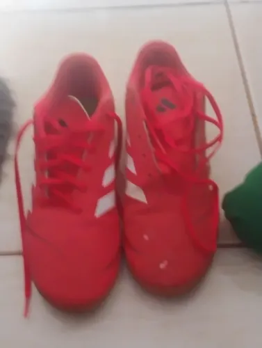 Vende-se Chuteira de futsal