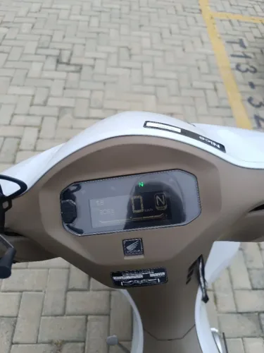 Honda Biz 125 Ex (Branca com Bege) Unica dona.