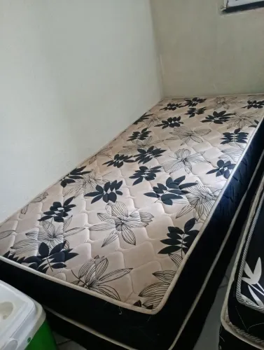 Cama box e colchão