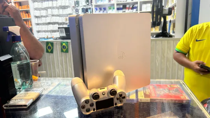 Ps4 Slim Prata Loja Física Garantia Parcelo Troco 1 Controle