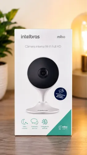 Câmera Inteligente Full HD Compatível com Alexa IM3C com MicroSD 32GB Intelbras