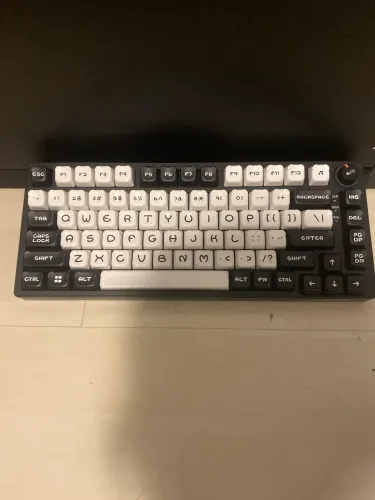 Teclado Mecânico SuperFrame Ribbon + Keycaps Womier Bear