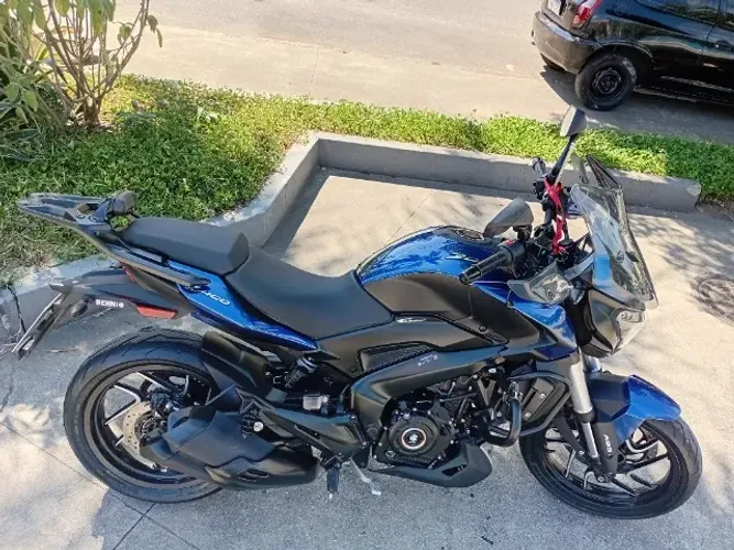 Dominar 400 zero. Único dono. Moto nao tem um arranhão.