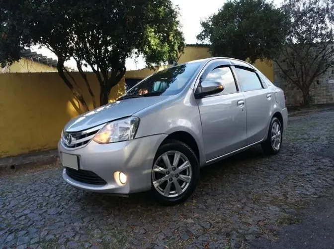 Toyota Etios XLS Sedan 1.5 Flex 16V 4P Aut. 2017