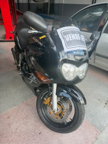 SUZUKI GSX-F 750cc