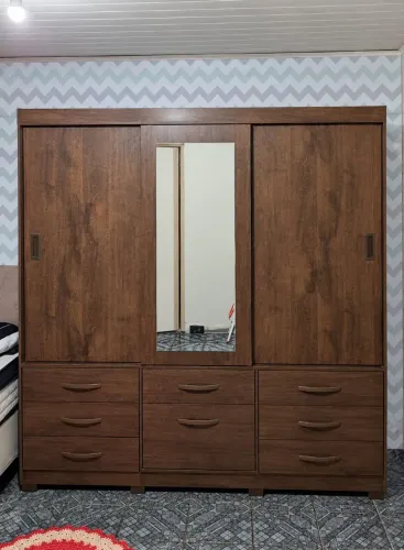 GUARDA-ROUPA SEMI NOVO ZERO DEFEITO