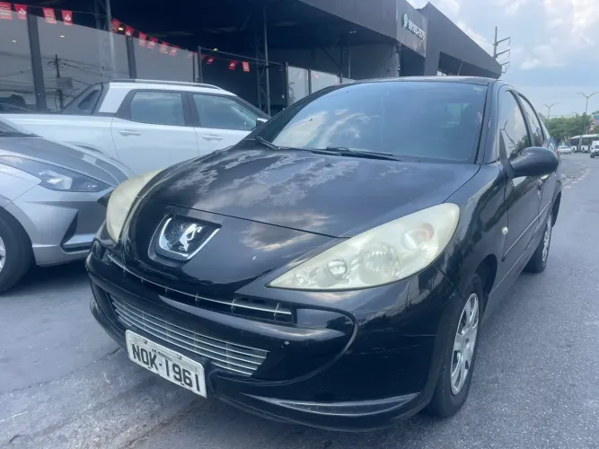 Peugeot 207 Sedan Passion XR 1.4 Flex 8V 4P 2013