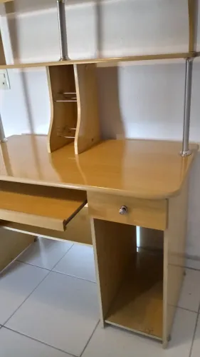 Escrivaninha pra retirar no local