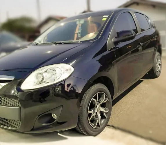 Fiat Palio Attractive 1.0 EVO Fire Flex 8V 5P 2013