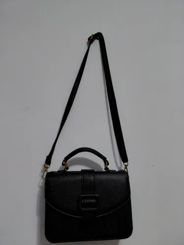 Bolsa preta pequena
