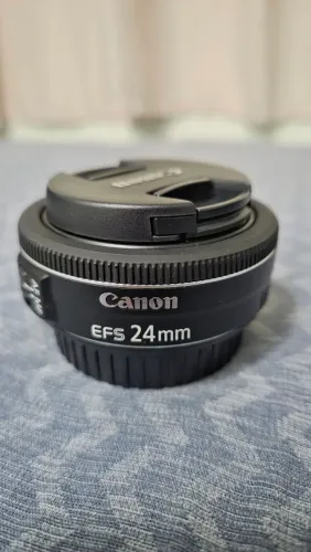 Lente Canon 24mm pancake