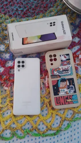 Troco Samsung A22 4RAM. 128GB. COM TABLET BOM E CONSERVADO BEM CONSERVADO
