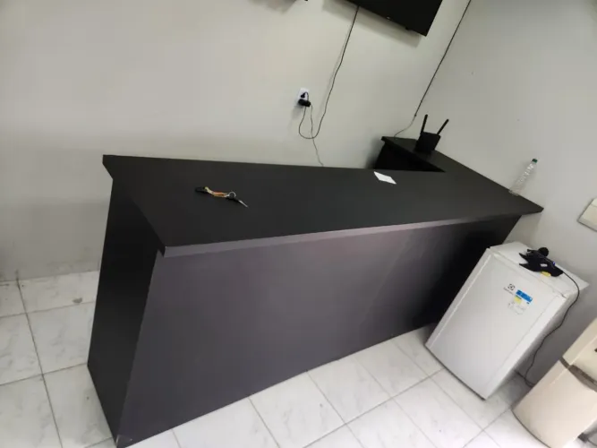 Balcão para barbearia 