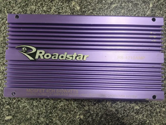 Módulo Amplificador Roadstar 840w em ótimo estado