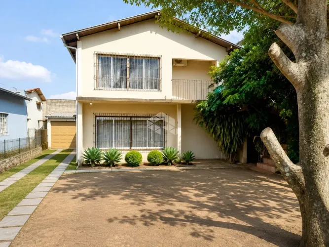 Casa 6 dormitórios no bairro Liberdade