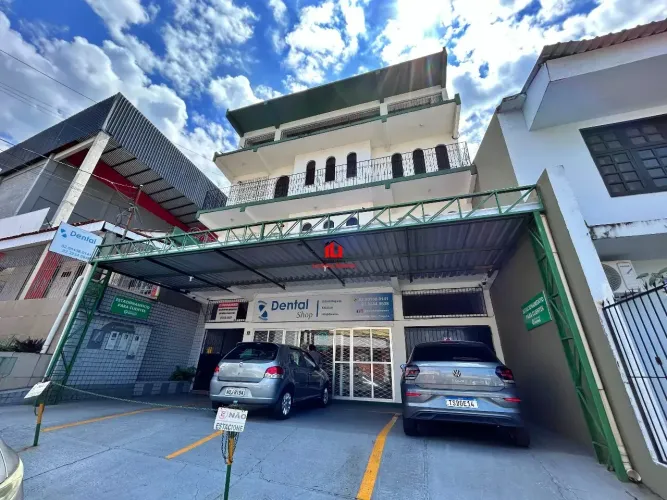 Prédio Comercial e Residencial na Praça 14 Disponível pra venda!