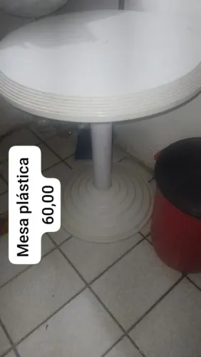 Mesa redonda plástica